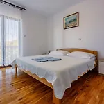 Komfortables Mit Meerblick, Garten, Grillberich Und Parkplatz * Crikvenica