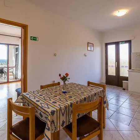 Komfortables Mit Meerblick, Garten, Grillberich Und Parkplatz * Crikvenica