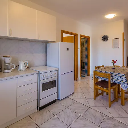 Apartment Komfortables Mit Meerblick, Garten, Grillberich Und Parkplatz