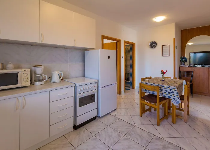 Apartment Komfortables Mit Meerblick, Garten, Grillberich Und Parkplatz
