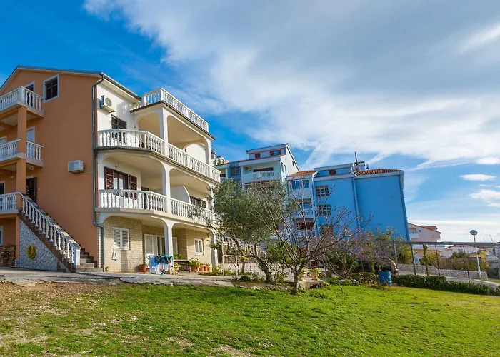 Komfortables Mit Meerblick, Garten, Grillberich Und Parkplatz Διαμέρισμα Crikvenica